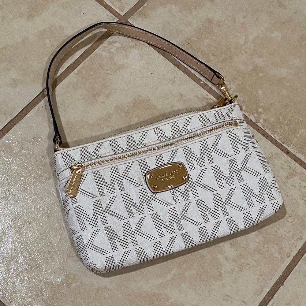 Michael Kors Cream and Gold Shoulder Bag